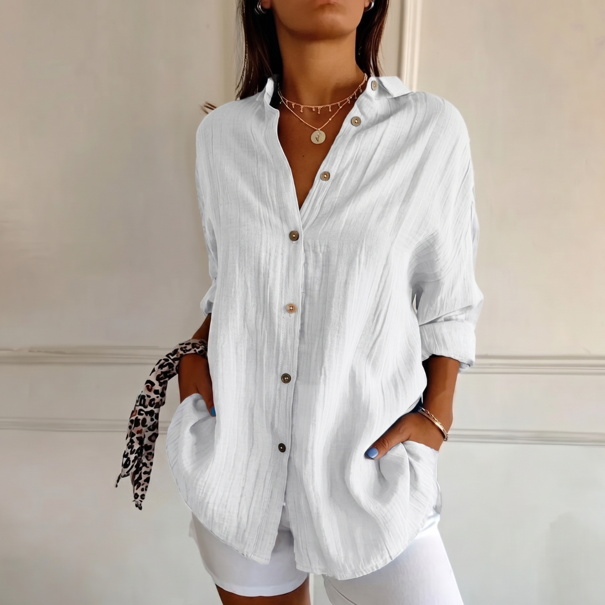 [Liquidação: Compre 1 e Leve 3] Camisa Ibiza™ em Linho de Algodão com Design Semi Plissado / Conforto e Estilo que Abraçam a Mulher Elegante!