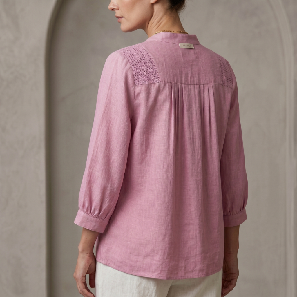 Camisa Feminina Julie™ com Manga 3/4 e Detalhe Renda -  Conforto, Elegância e Versatilidade para Todas as Ocasiões!